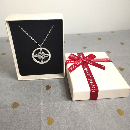 Collar Nudo de Bruja en Acero Inoxidable – Amuleto de Protección y Magia