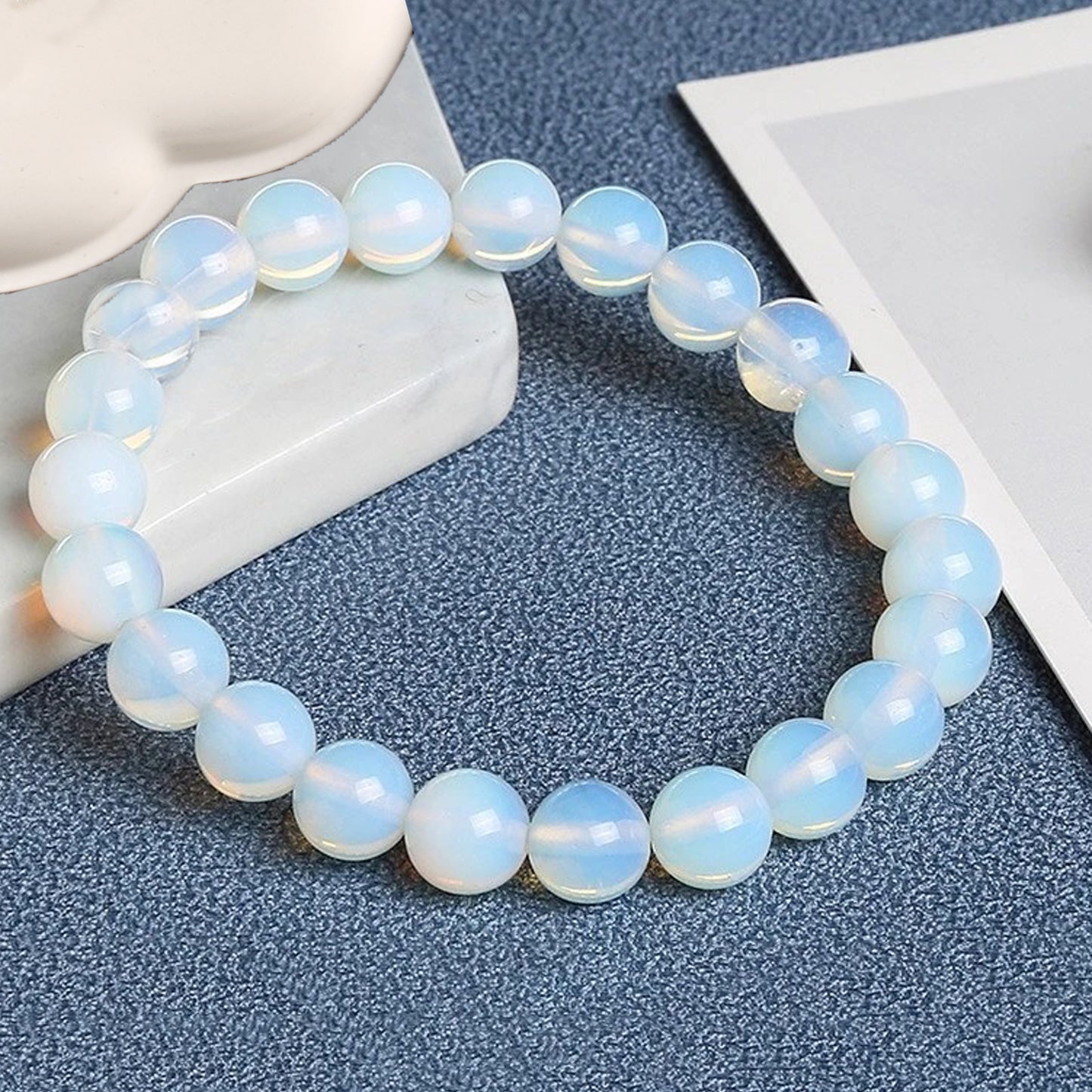 🌙 Pulsera de Piedra de Luna – Intuición, feminidad y equilibrio emocional